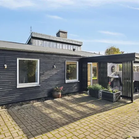 Holiday home Erko - 300m From The Sea In Djursland And Mols By Interhome